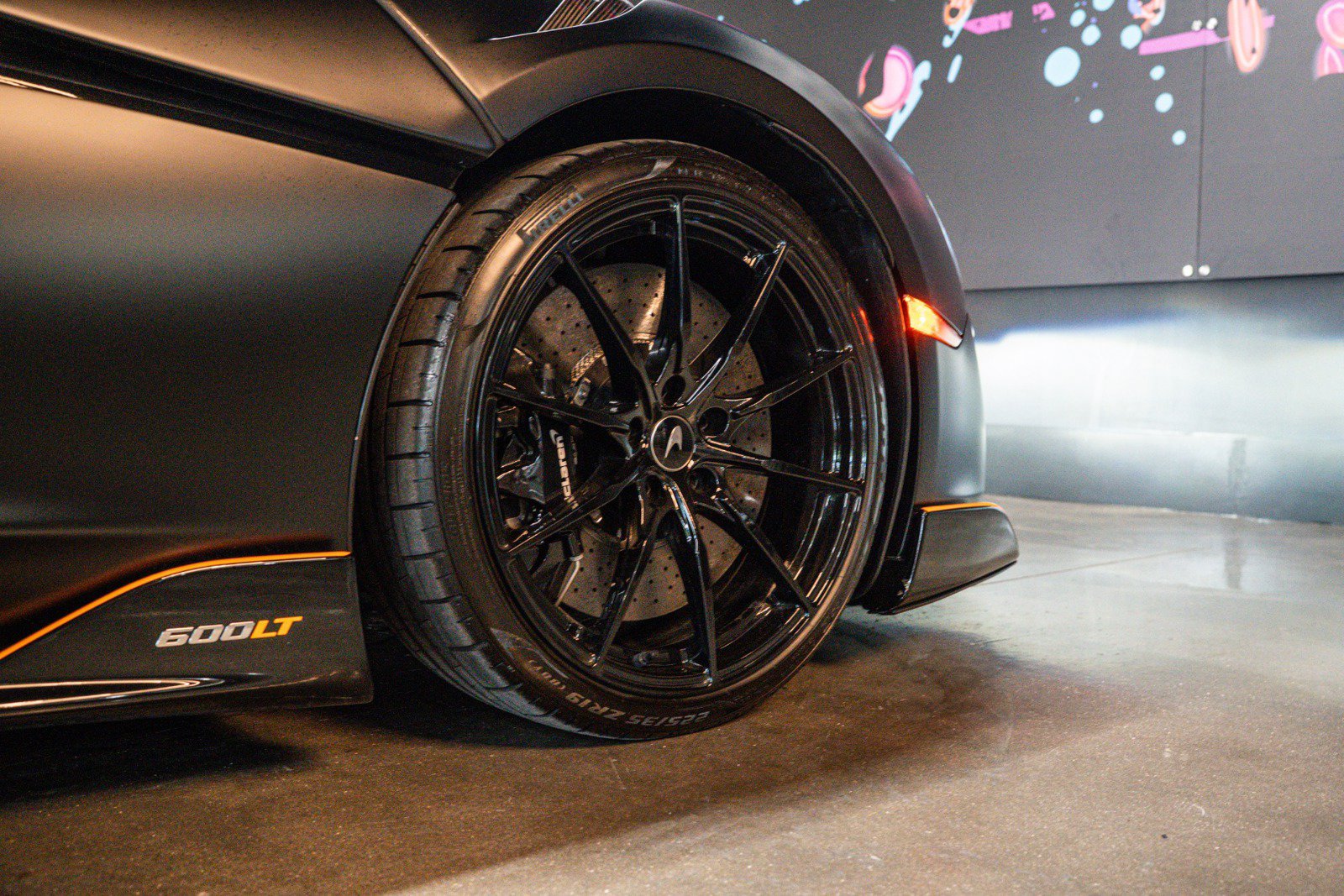 Used 2020 McLaren 600LT Spider RWD image 19