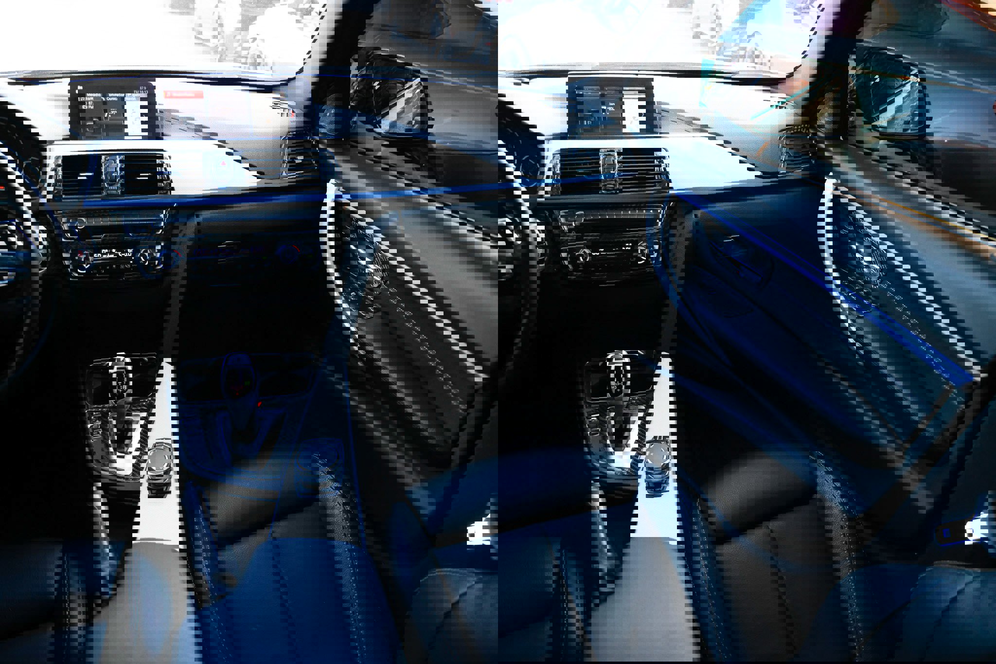 Used 2018 BMW 340i xDrive Sedan w/ Premium Package image 28