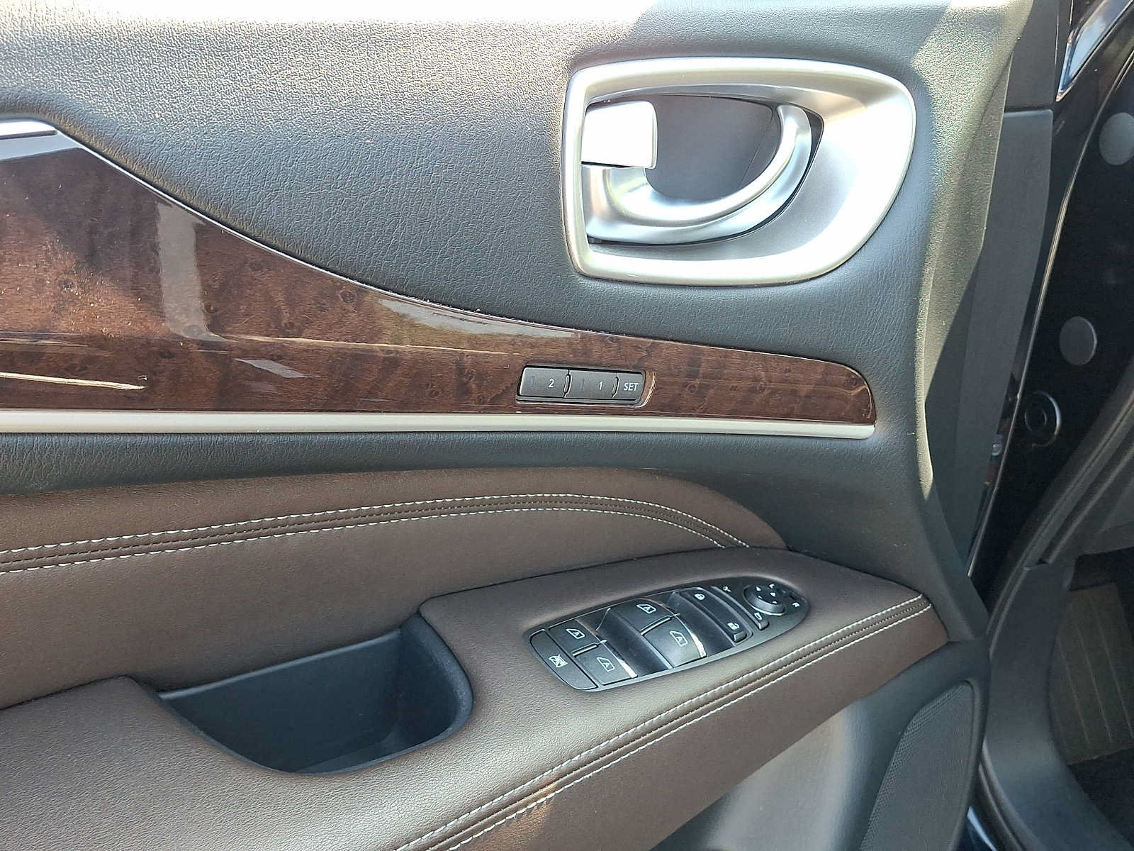 Used 2019 INFINITI QX60 Luxe w/ Sensory Package AWD/4WD image 13