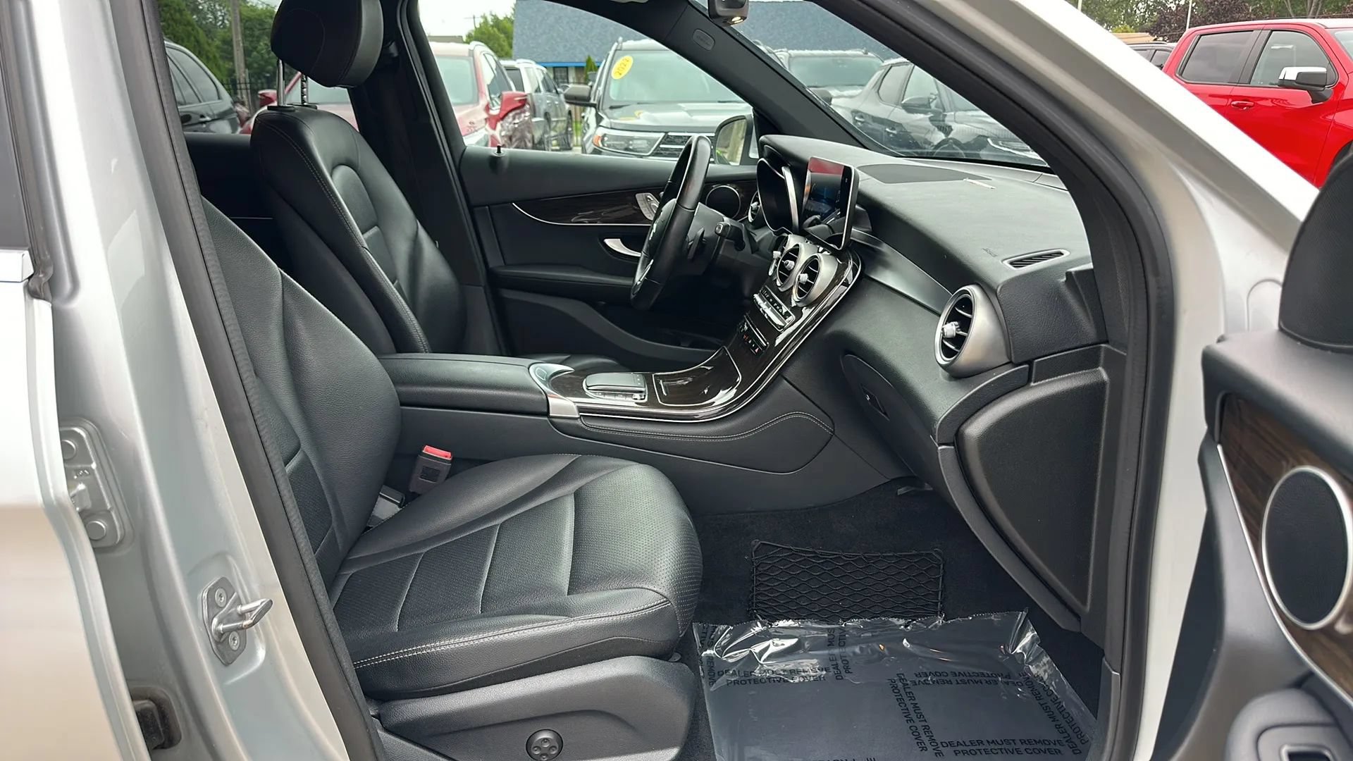 Used 2020 Mercedes-Benz GLC 300 4MATIC image 17
