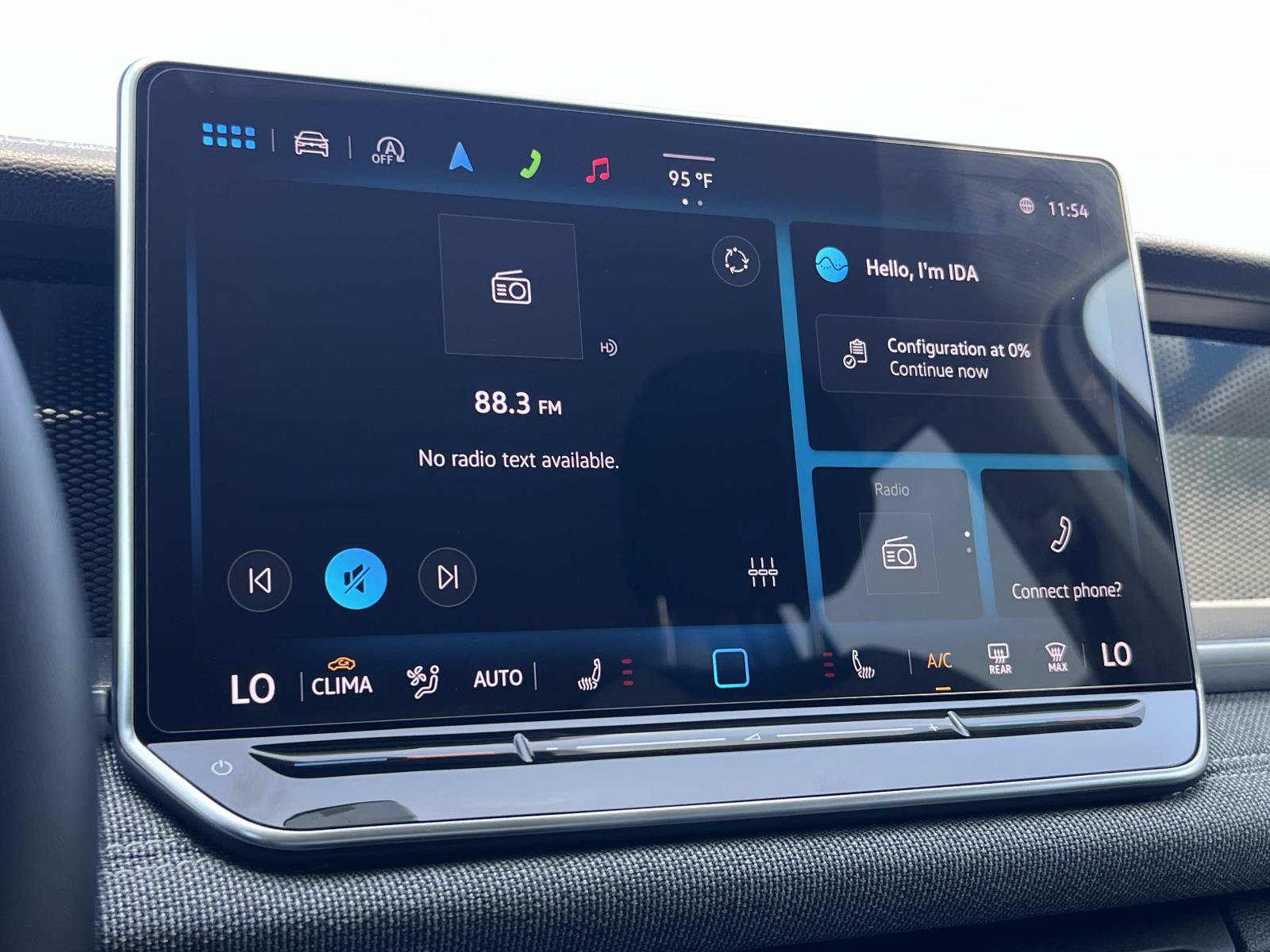 Certified 2025 Volkswagen Tiguan S FWD image 13
