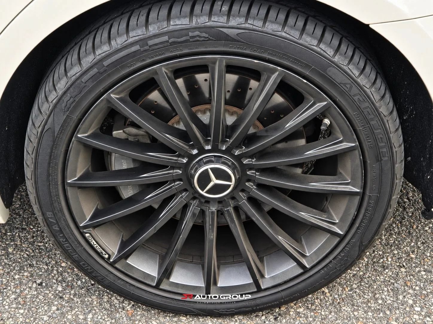 Used 2022 Mercedes-Benz S 500 4MATIC w/ AMG Line Package image 12