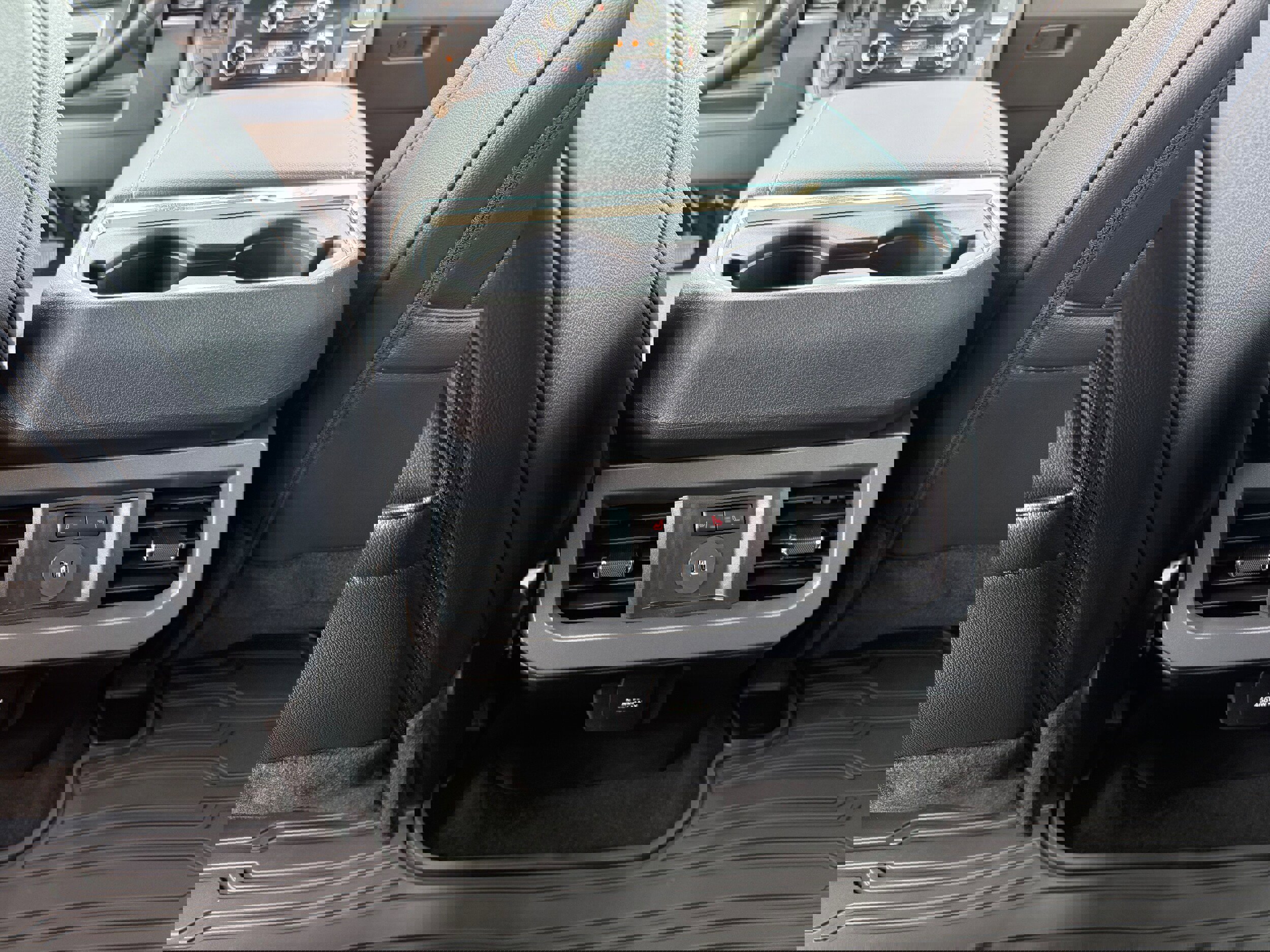 New 2025 Ford F350 Lariat w/ Lariat Ultimate Package image 16