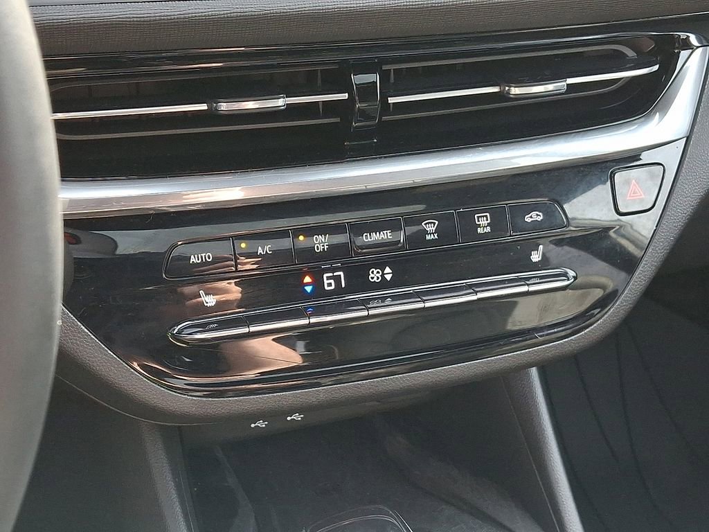 Used 2025 Buick Envista Avenir image 16