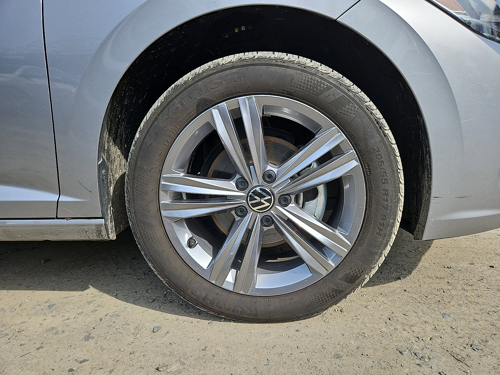 Used 2023 Volkswagen Jetta SE image 9