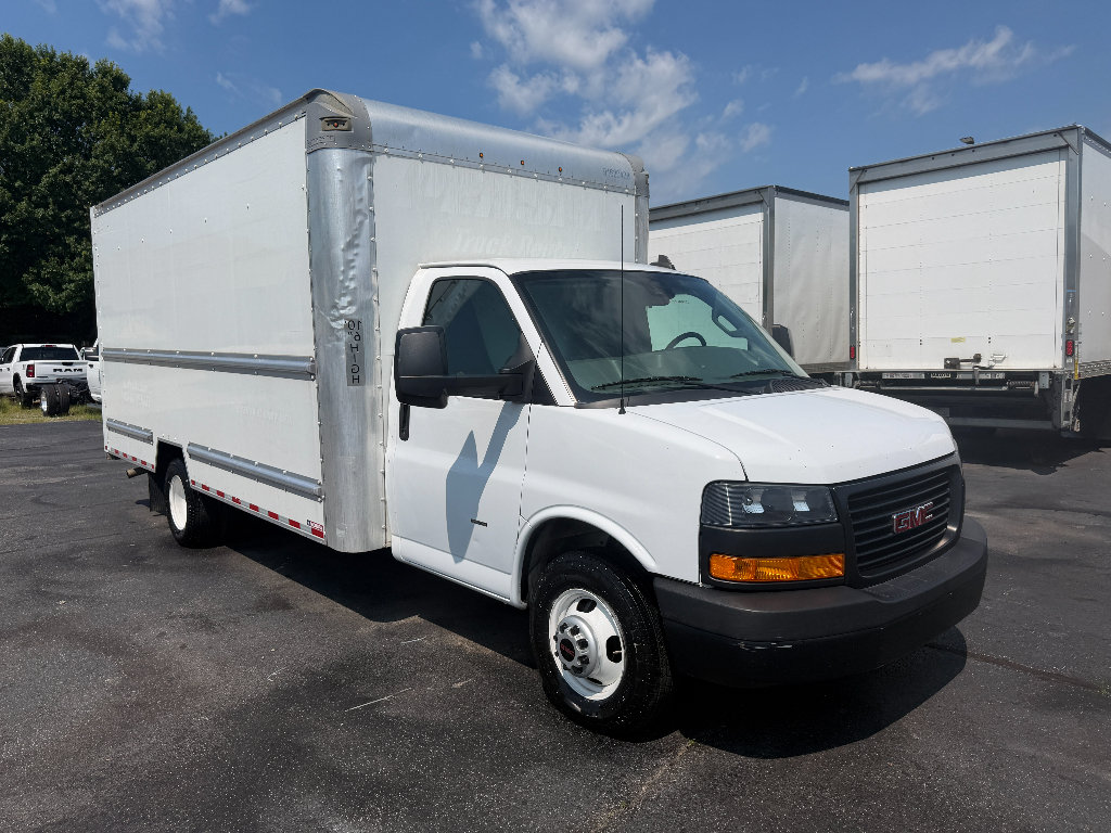 Used 2021 GMC Savana 3500 Extended w/ Power Convenience Package RWD image 2