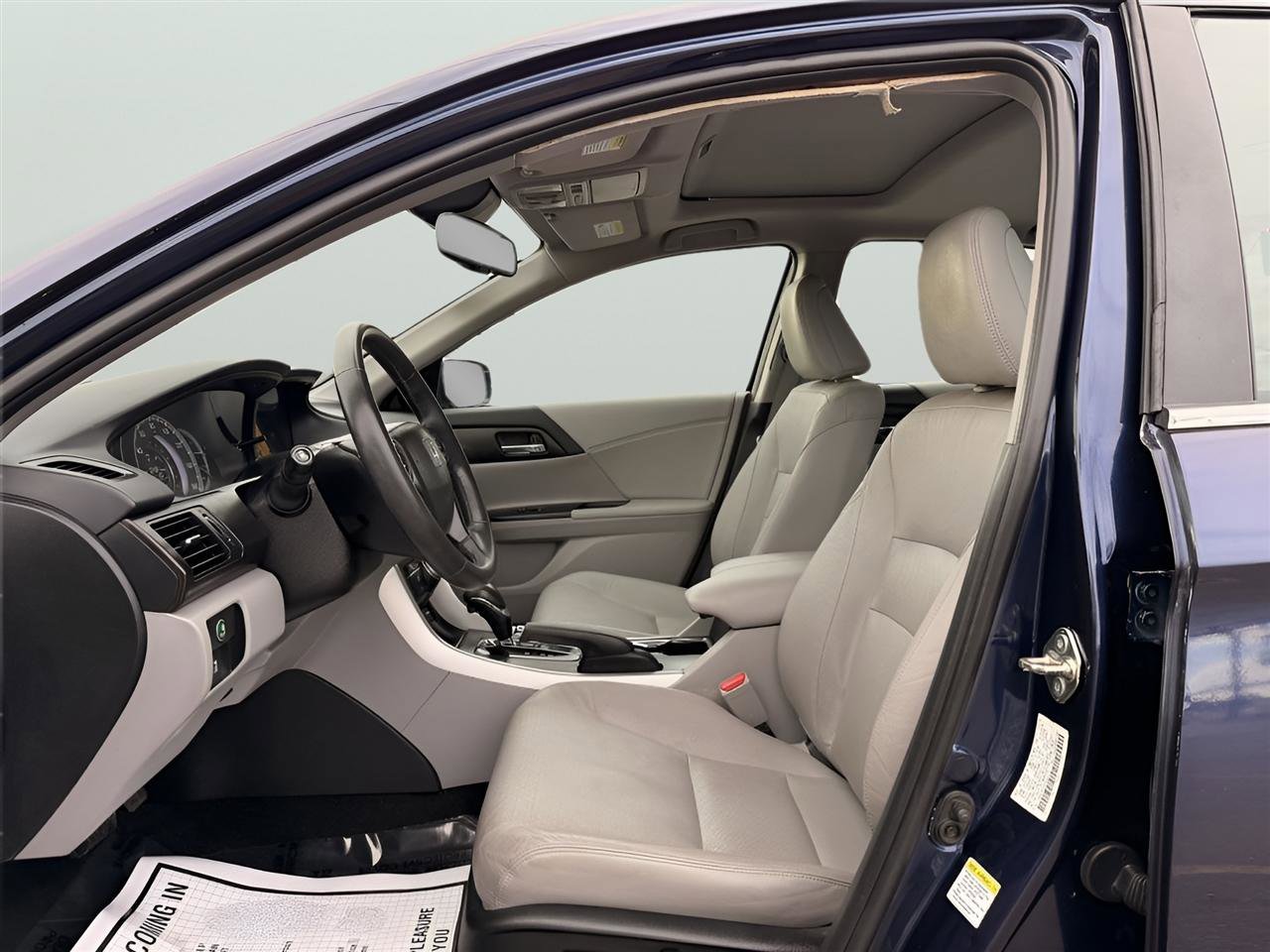 Used 2015 Honda Accord EX-L image 11