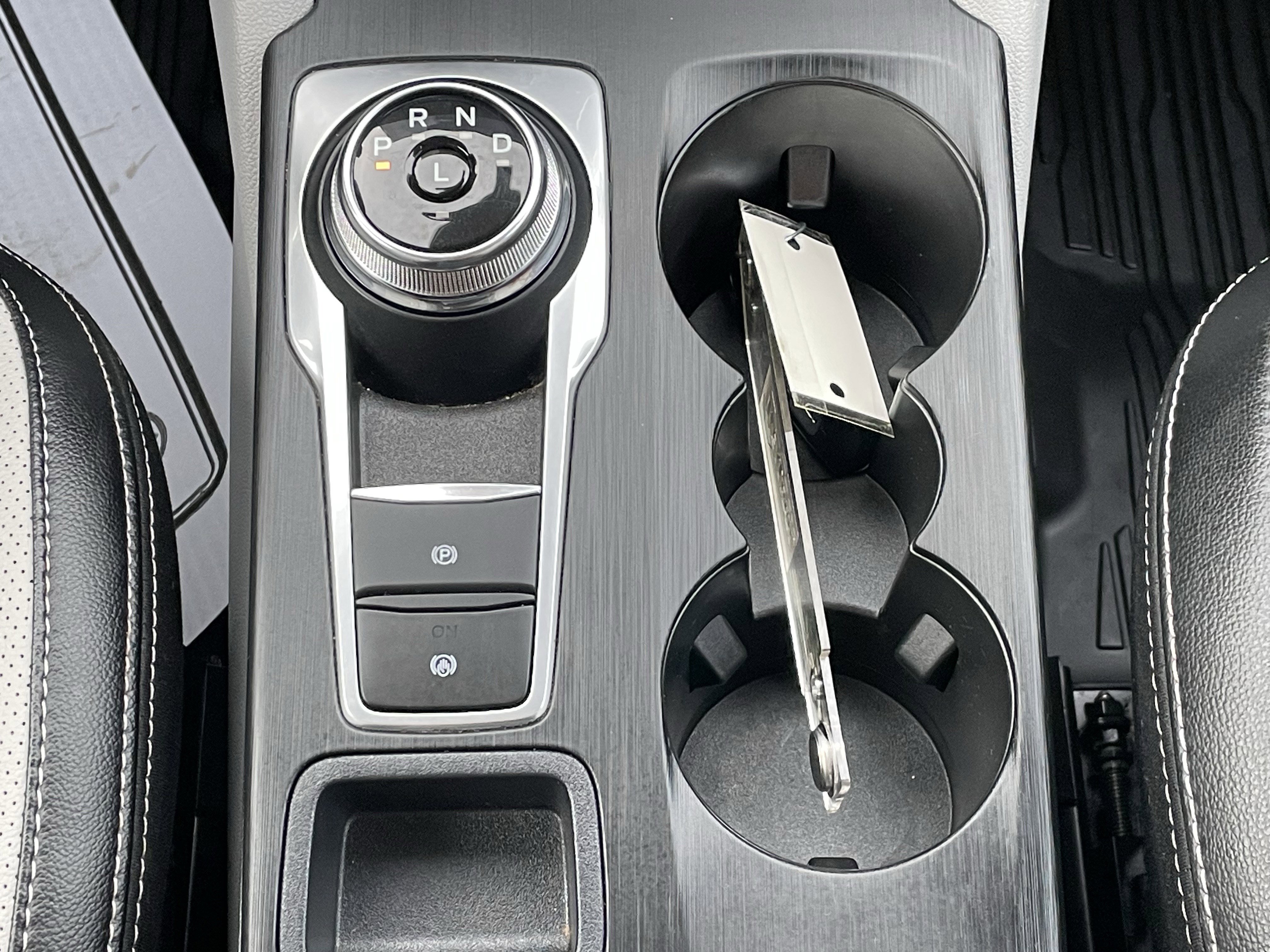 Used 2023 Ford Escape SE w/ PHEV Premium Package image 25