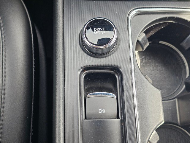Used 2024 Lincoln Corsair AWD w/ Equipment Group 102A image 38