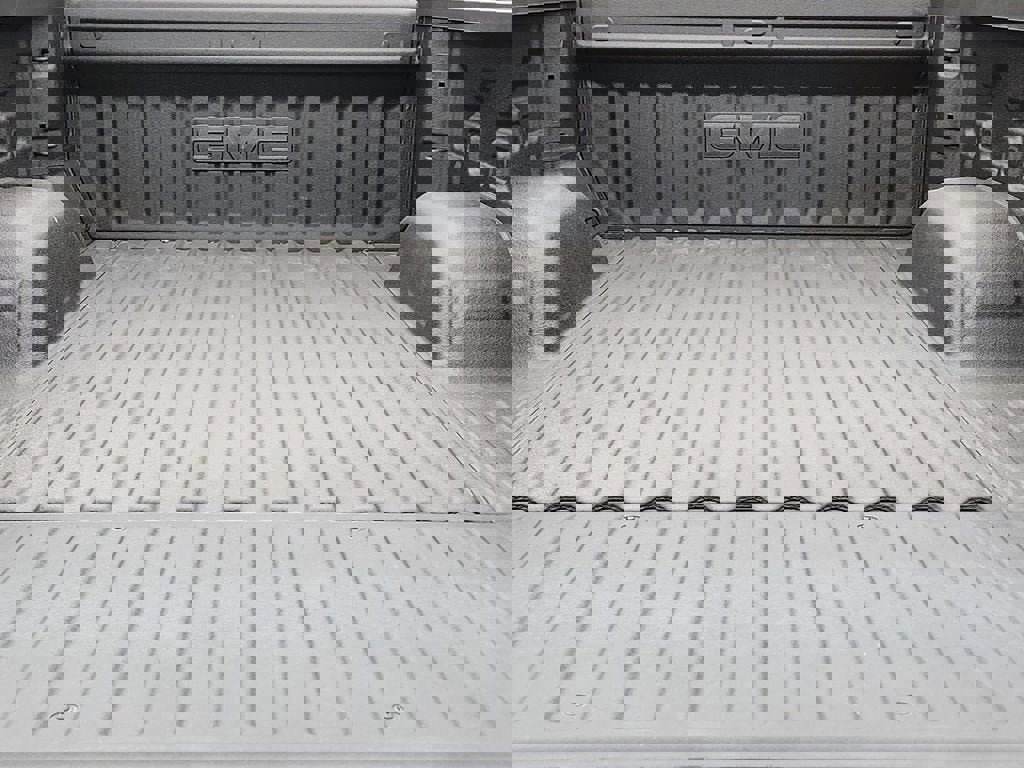 Used 2026 GMC Sierra 1500 Elevation image 17