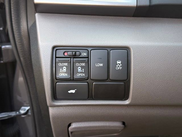 Used 2016 Honda Odyssey EX-L image 16