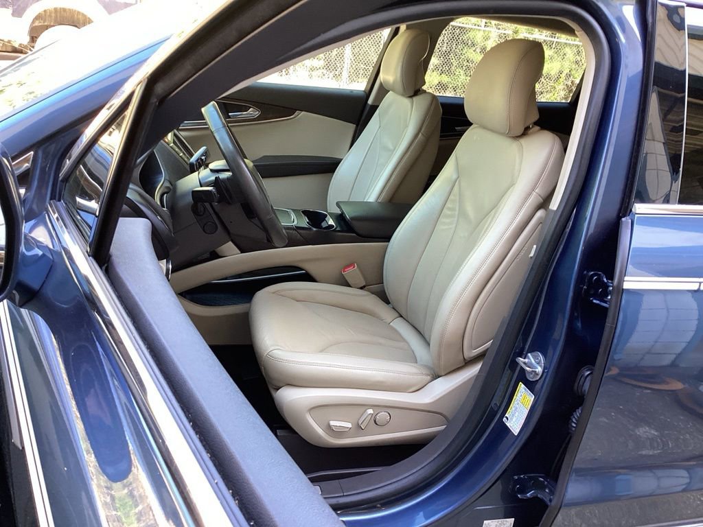 Used 2019 Lincoln Nautilus Select image 28