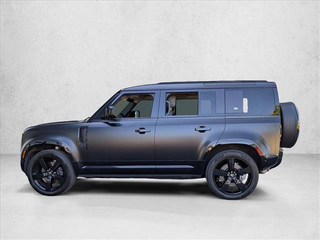 Used 2024 Land Rover Defender 110 X-Dynamic SE image 8