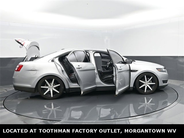 Used 2018 Ford Taurus SHO w/ Driver Assist Package image 31