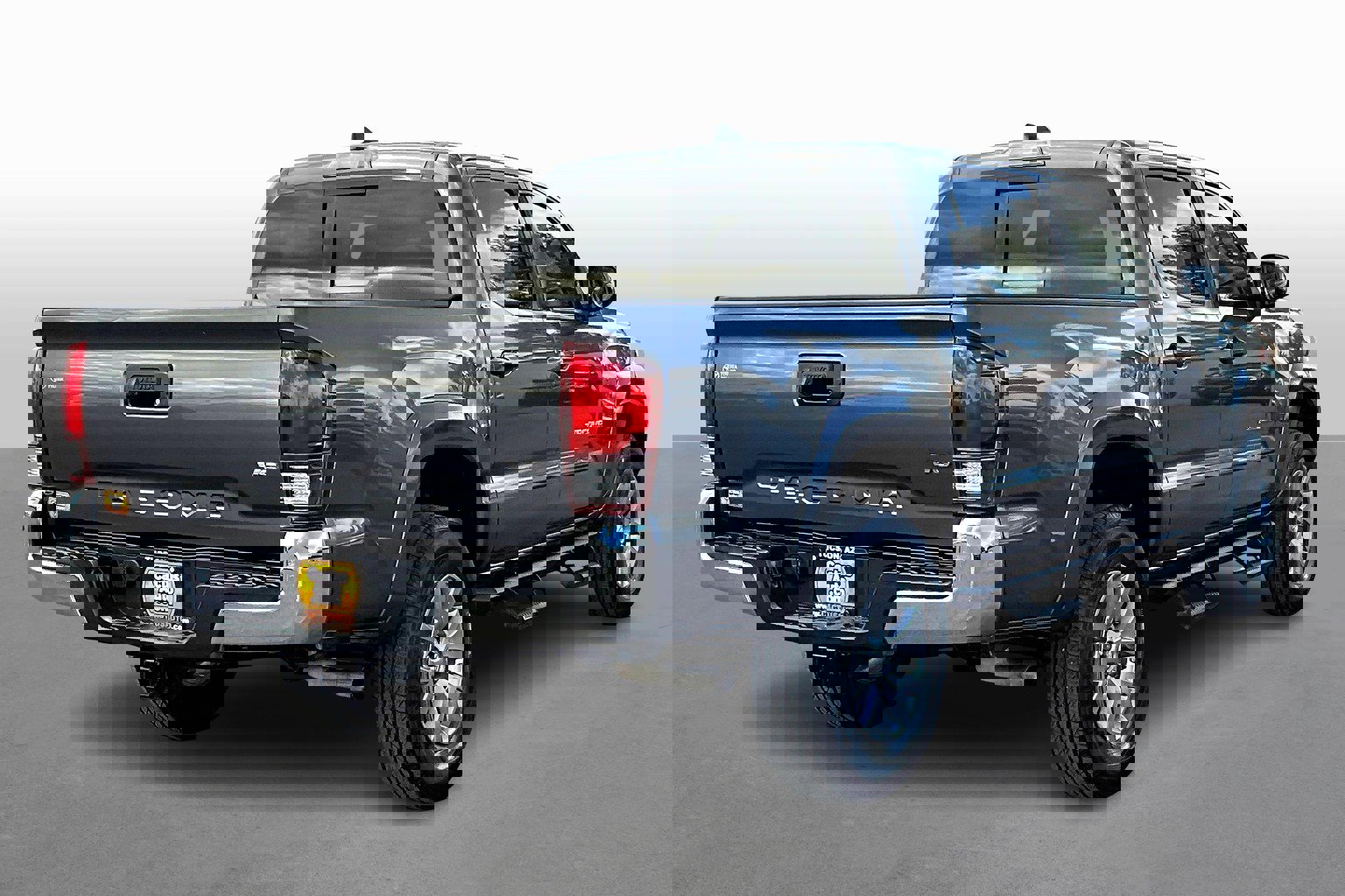 Used 2019 Toyota Tacoma SR5 image 2