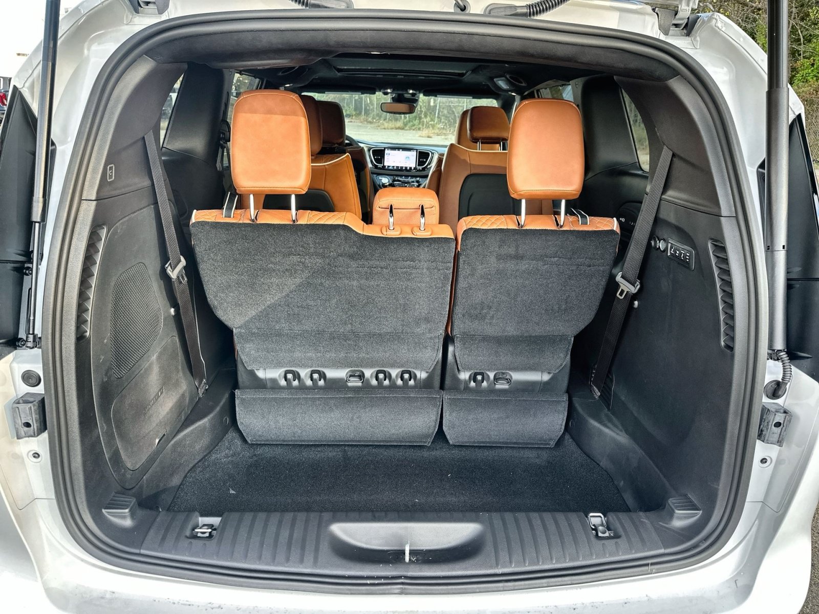 New 2026 Chrysler Pacifica Pinnacle FWD image 35