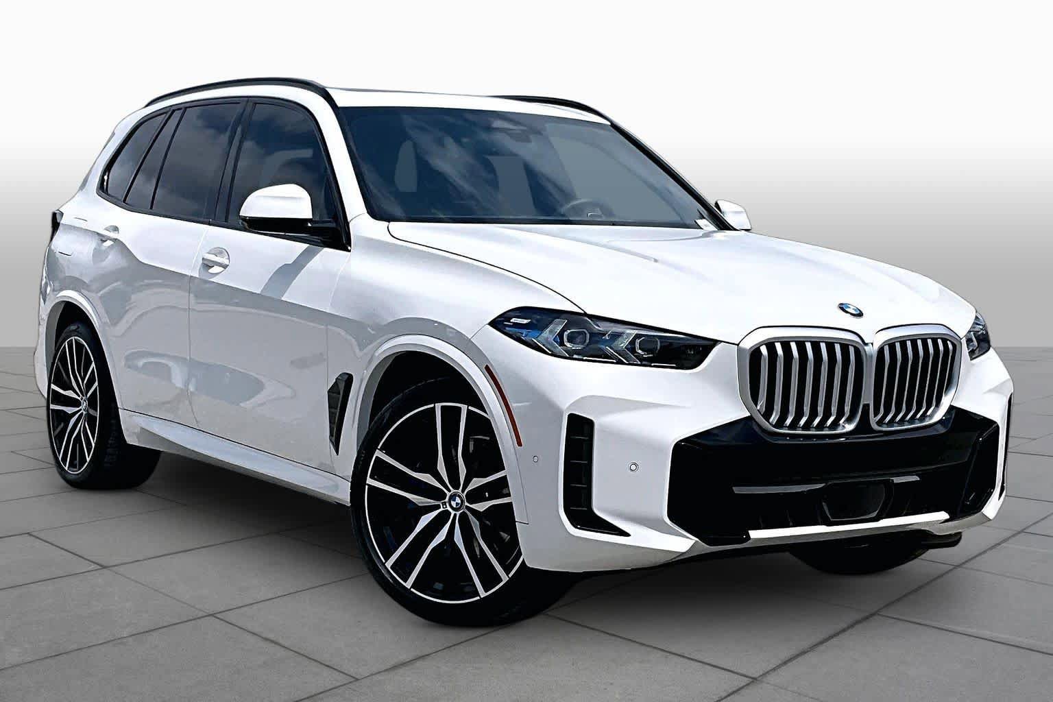 Used 2026 BMW X5 xDrive40i w/ M Sport Package AWD/4WD image 2