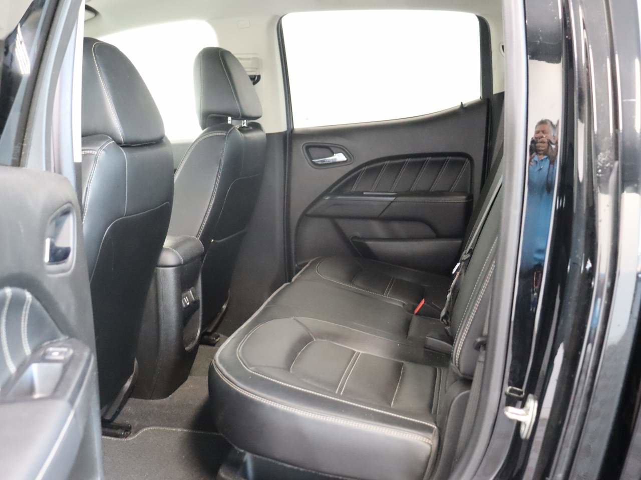 Used 2021 GMC Canyon Denali image 16