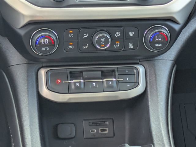 Certified 2021 GMC Acadia Denali w/ Denali Technology Package FWD image 21