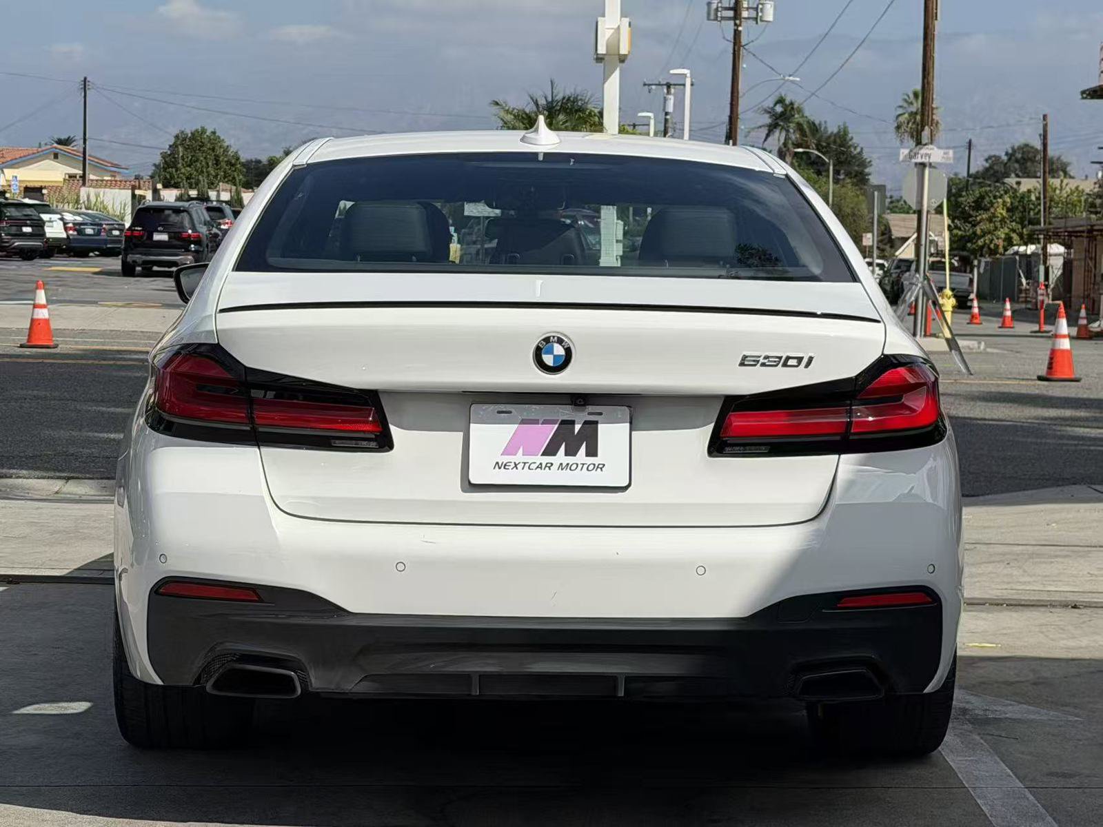 Used 2023 BMW 530i w/ M Sport Package RWD image 6