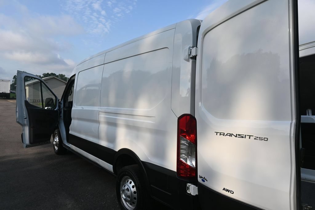 Used 2023 Ford Transit 250 Medium Roof AWD w/ Load Area Protection Package image 24