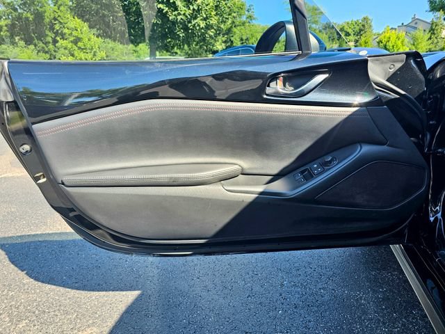 Used 2016 MAZDA MX-5 Miata Club RWD image 21