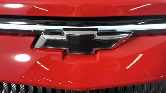 Used 2025 Chevrolet Equinox EV RS FWD image 8