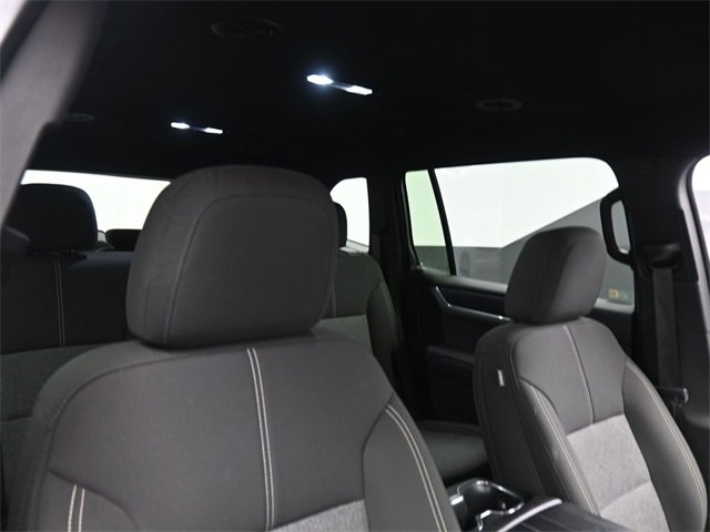 Used 2025 GMC Acadia Elevation image 25