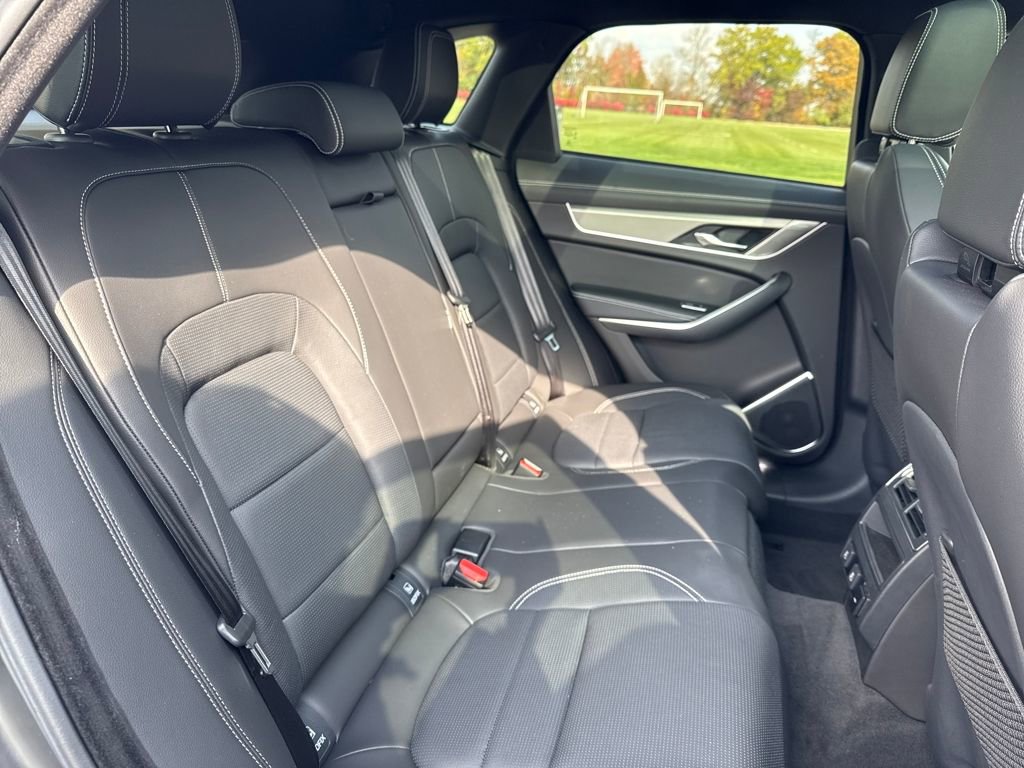 Used 2026 Jaguar F-PACE R-Dynamic S AWD/4WD image 19