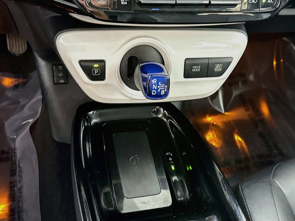 Used 2017 Toyota Prius Four Touring FWD image 10