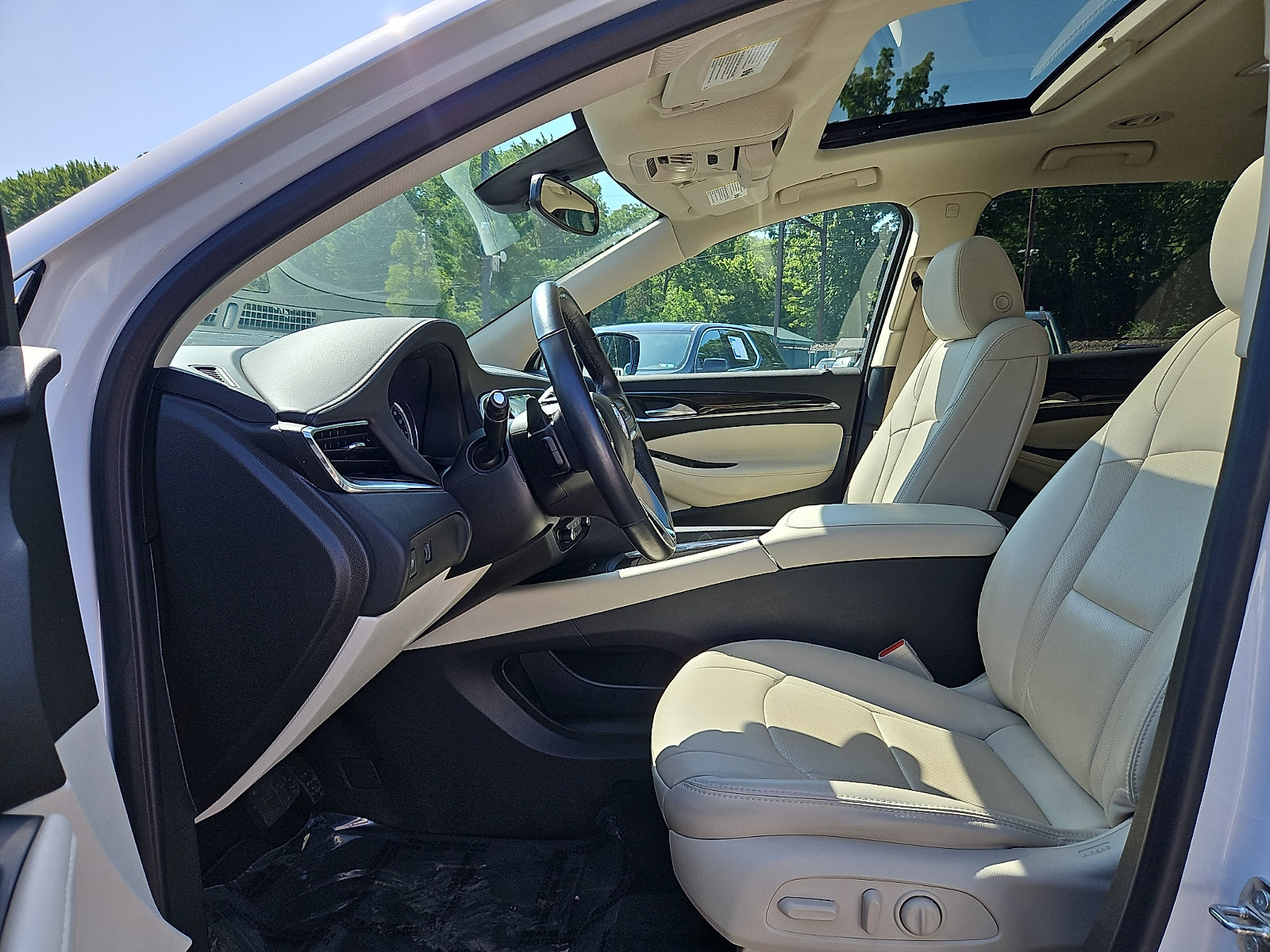 Used 2023 Buick Enclave Essence w/ Experience Buick Package AWD/4WD image 13