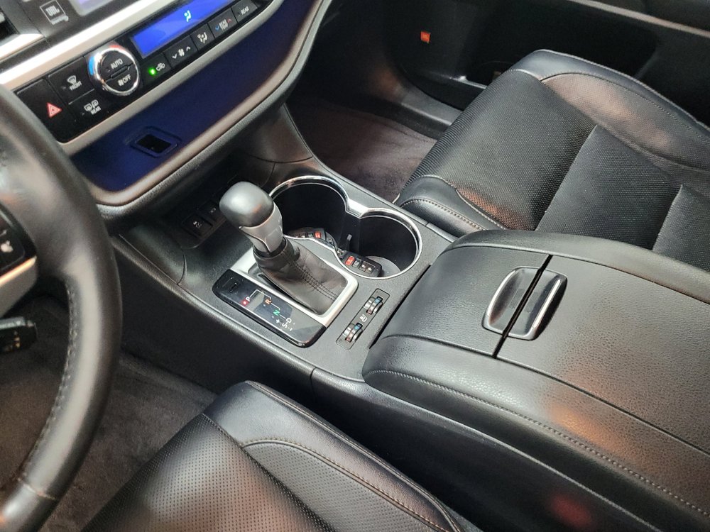Used 2014 Toyota Highlander Limited AWD/4WD image 26