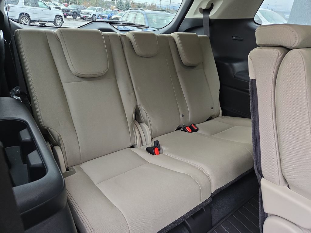 Used 2025 Subaru Ascent Premium w/ Premium Package image 16