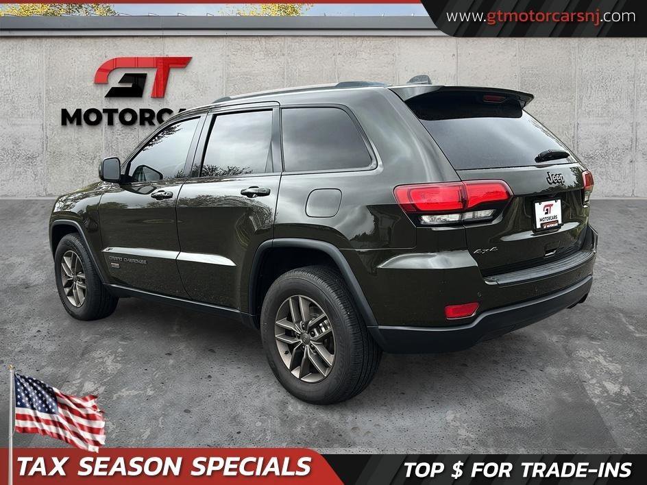 Used 2016 Jeep Grand Cherokee Laredo 75th Anniversary image 5