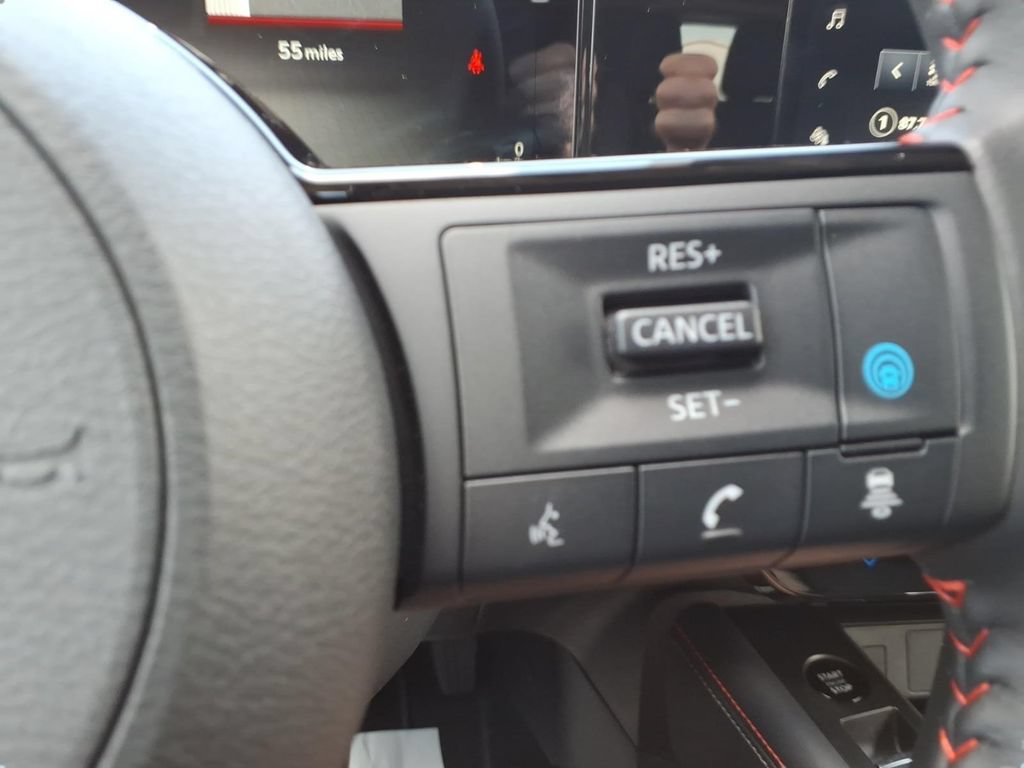 New 2025 Nissan Kicks SR w/ Illumination Package AWD/4WD image 18