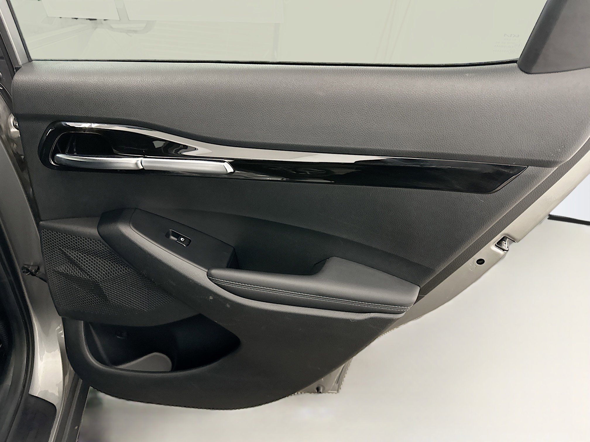 Used 2023 Kia Seltos EX image 32