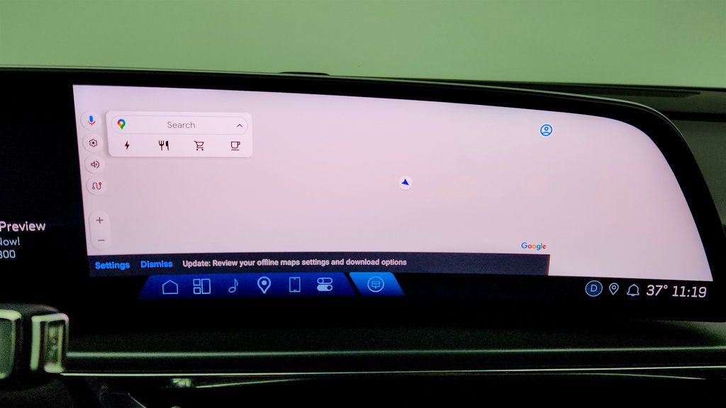 Used 2024 Cadillac Lyriq Tech w/ Driver Assist Package image 18