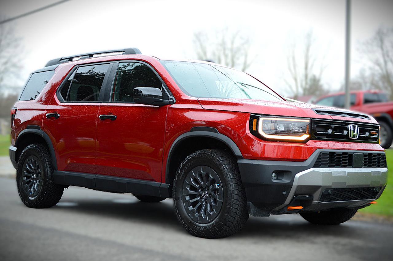 Used 2026 Honda Passport TrailSport image 3