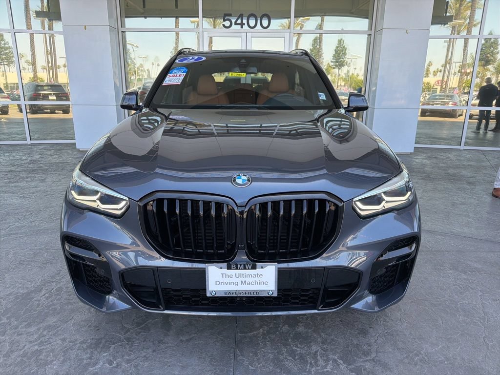 Used 2022 BMW X5 xDrive40i w/ M Sport Package AWD/4WD image 2