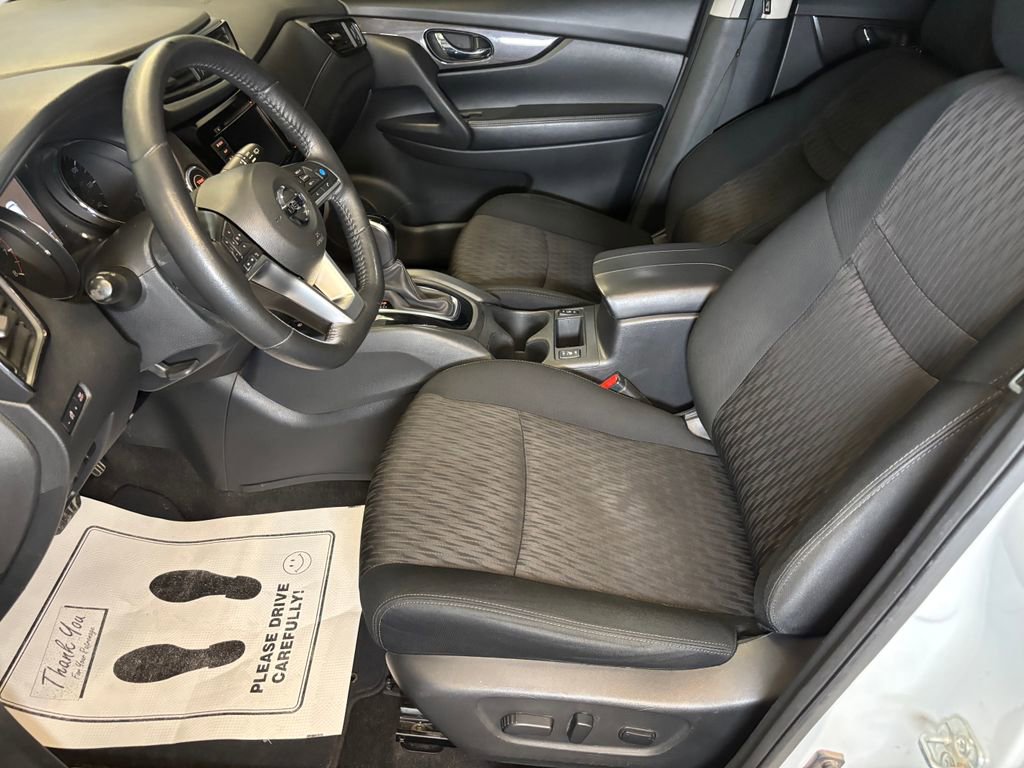 Used 2019 Nissan Rogue SV w/ Premium Package AWD/4WD image 21