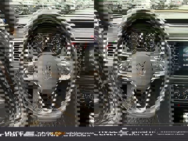 Used 2021 Volkswagen Atlas Cross Sport SE image 13