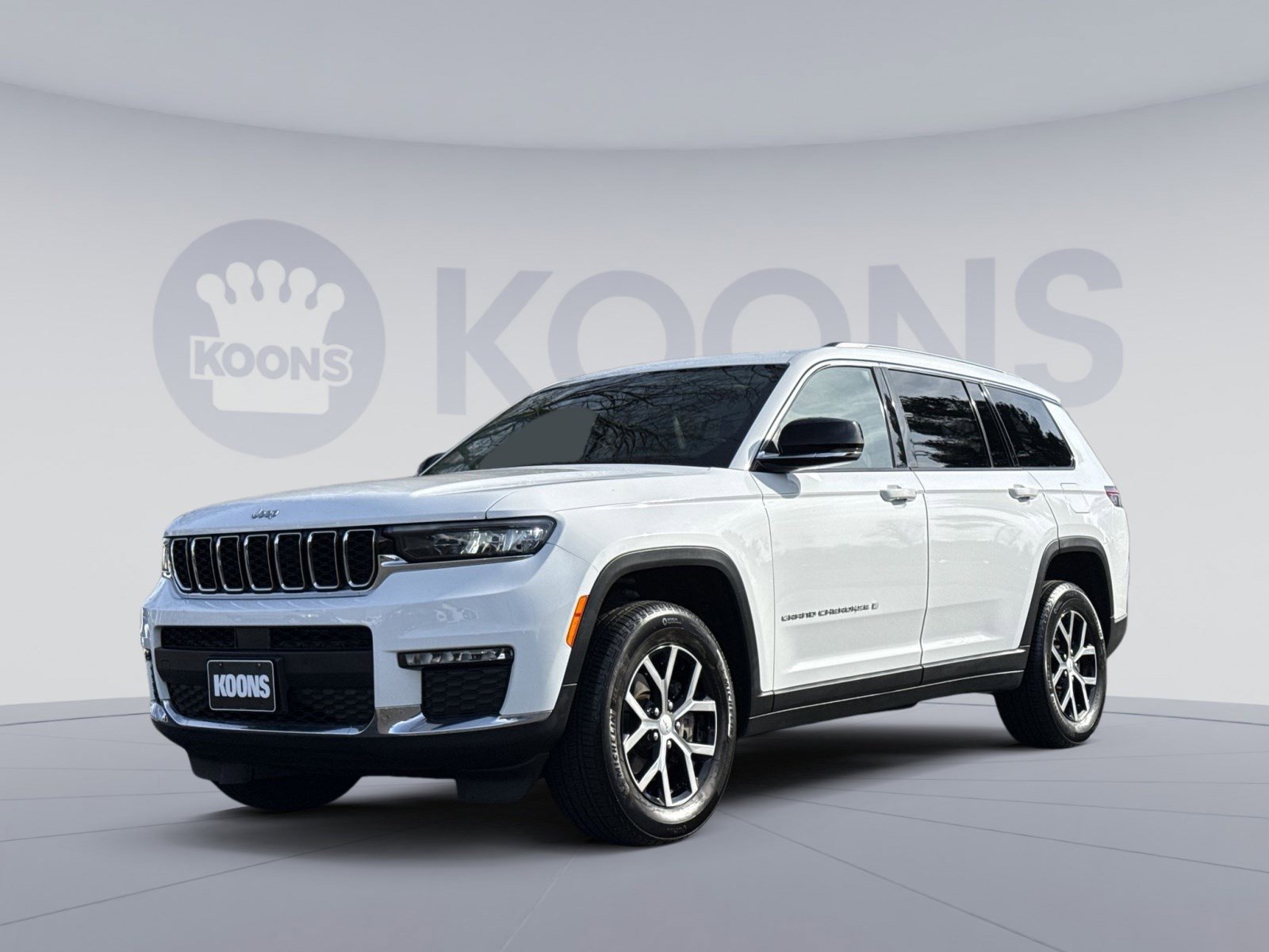 Used 2023 Jeep Grand Cherokee L Limited image 1