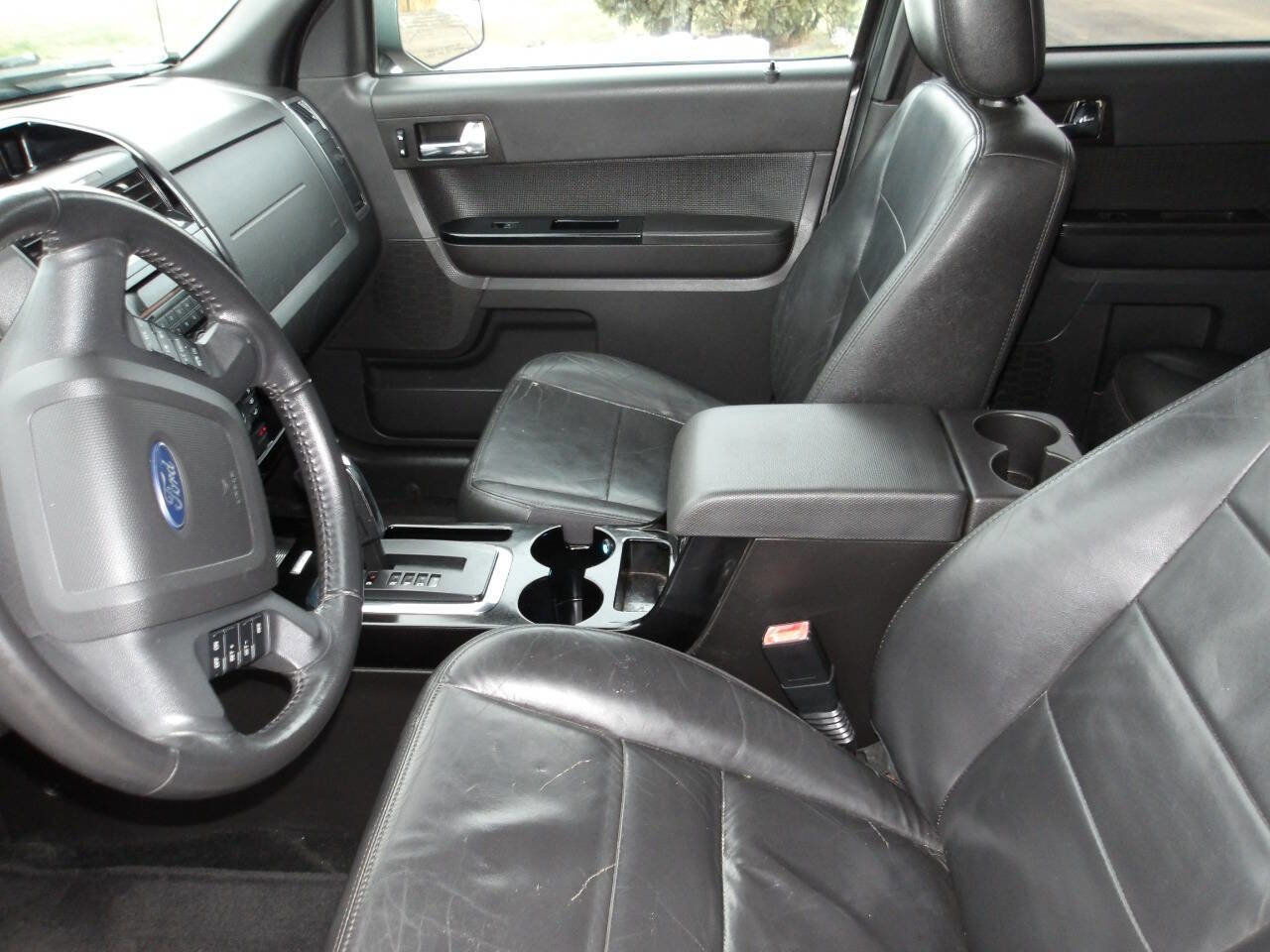 Used 2011 Ford Escape Limited image 18