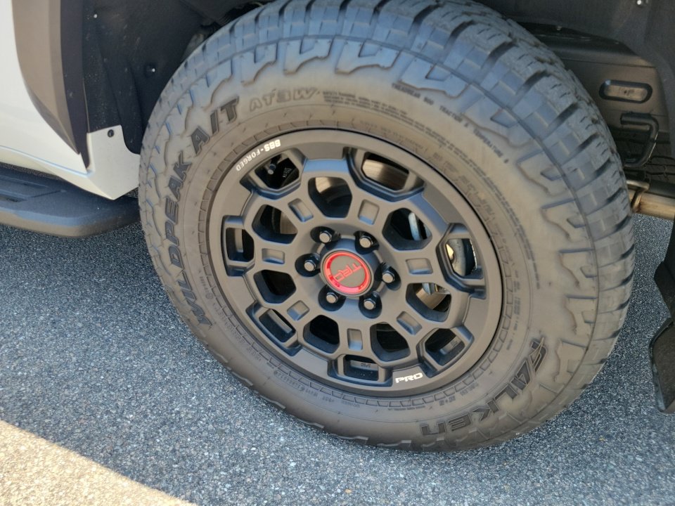 Used 2025 Toyota Sequoia TRD Pro AWD/4WD image 25
