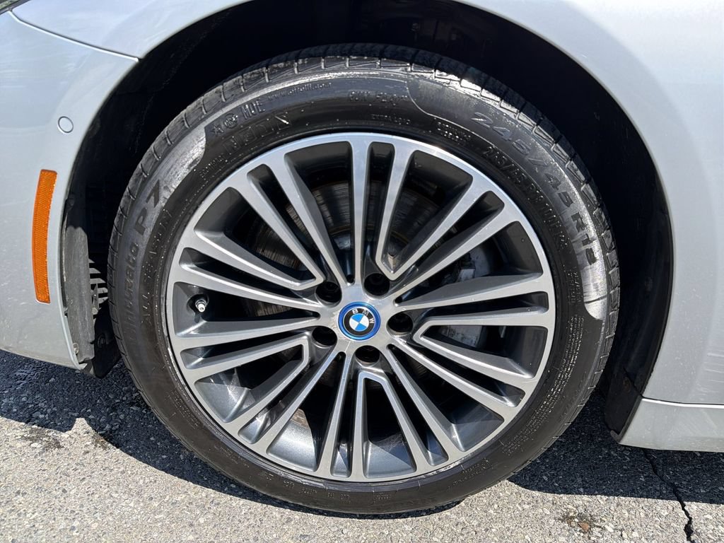 Used 2018 BMW 530e xDrive AWD/4WD image 16