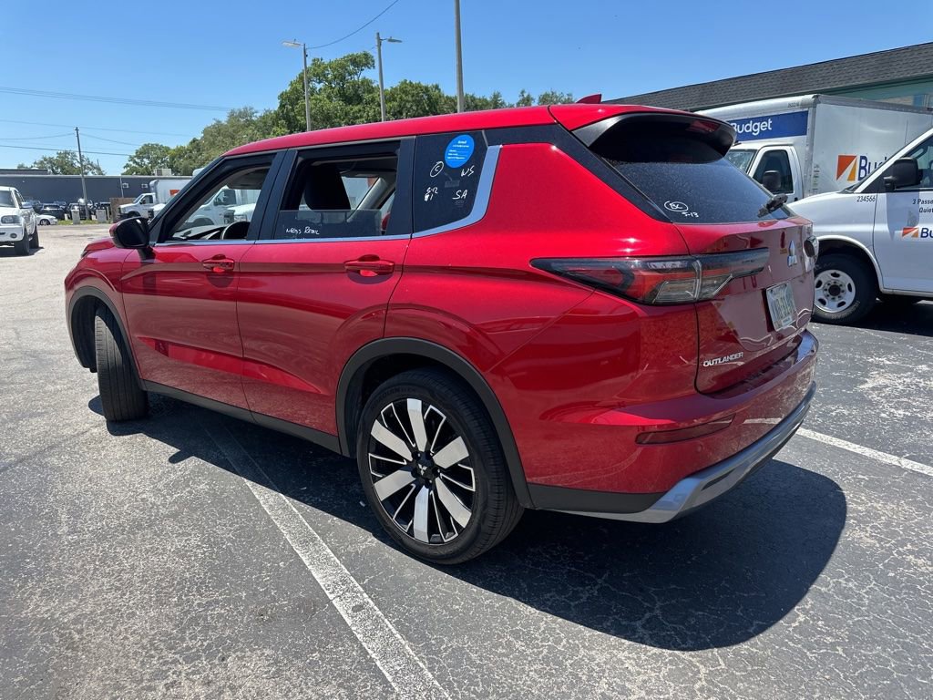 Used 2025 Mitsubishi Outlander SE AWD/4WD image 6