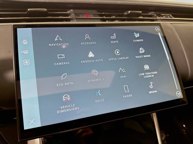 Certified 2025 Land Rover Range Rover SE image 15