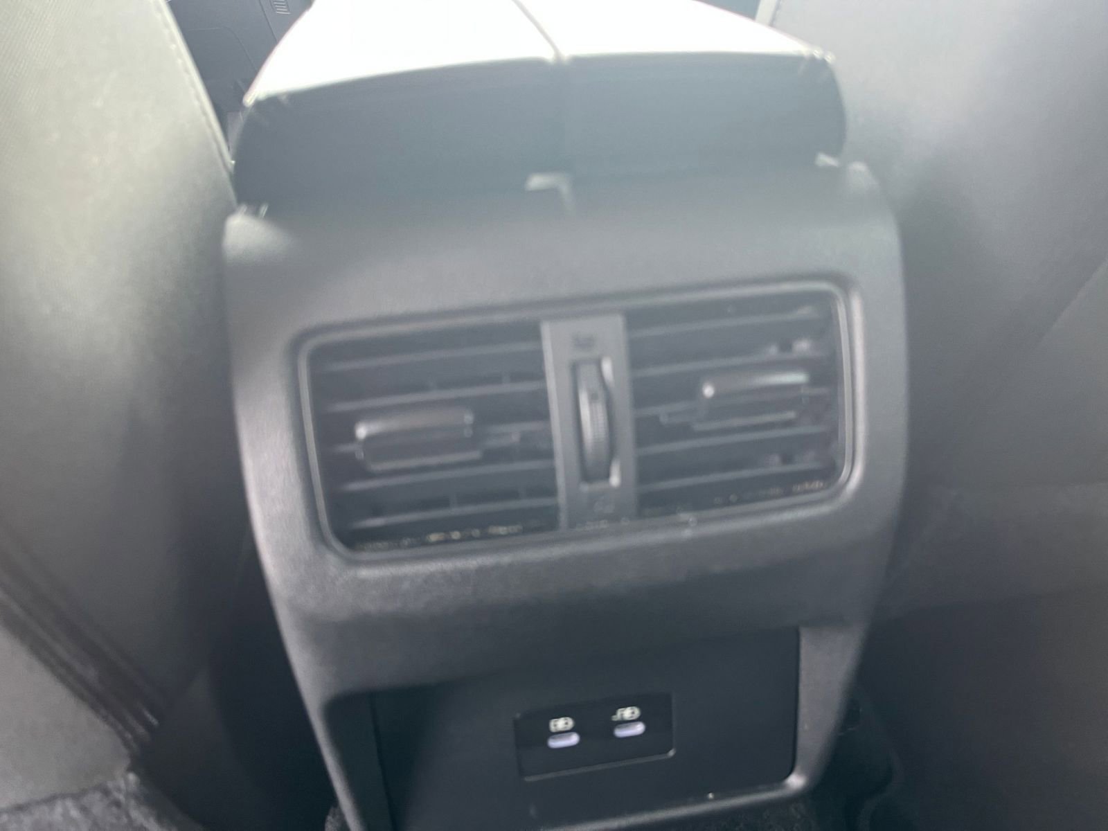 Used 2025 Nissan Rogue SV image 24