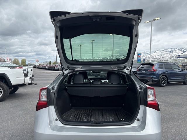 Used 2022 Toyota Prius XLE image 25