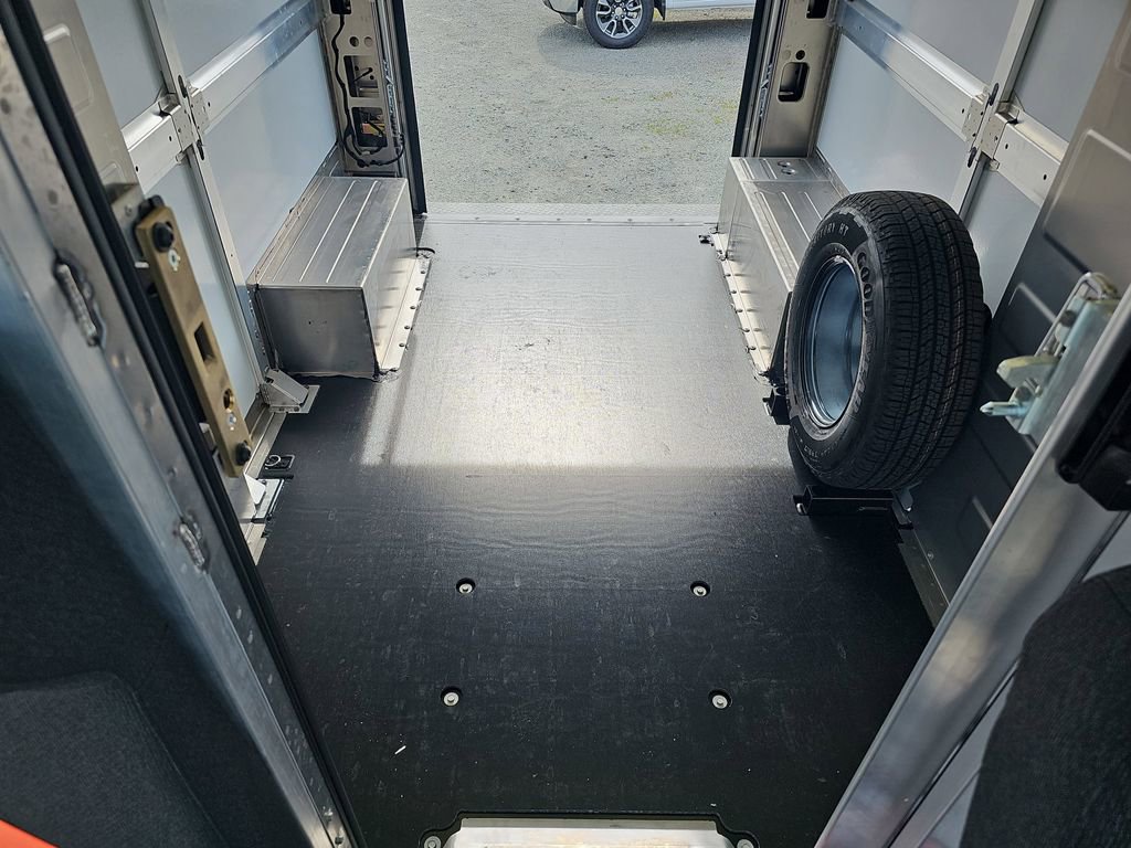 New 2025 Chevrolet Brightdrop 400 image 11